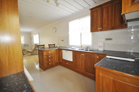 Ocean Wave - Accommodation Port Macquarie 7