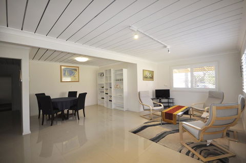 Ocean Wave - Accommodation Port Macquarie 8