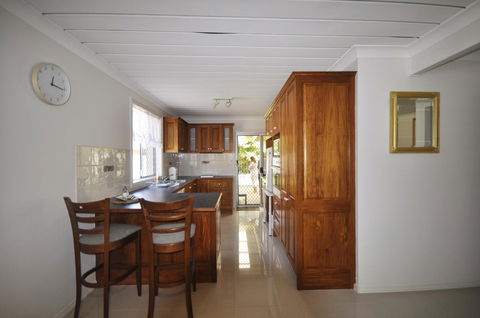 Ocean Wave - Accommodation Port Macquarie 6