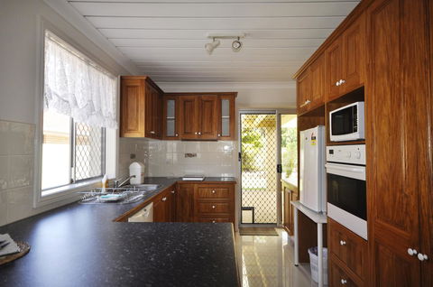 Ocean Wave - Accommodation Port Macquarie 3