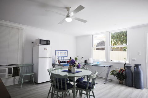 Retro Beach Flat - Accommodation Port Macquarie 12