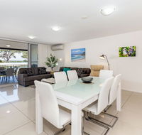 First Floor Air Conditioned Free Wi-Fi - Accommodation Port Macquarie