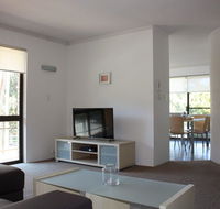 Close to Surf Beach Surf Club Hotel and Shops - Boyd St Woorim - Accommodation Port Macquarie