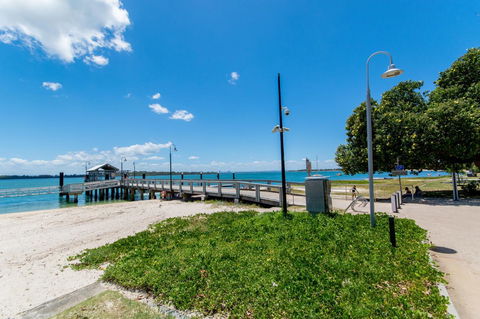 First Floor Unit Close To Shops, Park And Waterfront! - Accommodation Port Macquarie 9