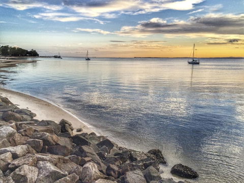 First Floor Unit Close To Shops, Park And Waterfront! - Accommodation Port Macquarie 14