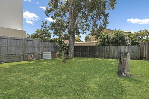 First Floor Unit Close To Shops, Park And Waterfront! - Accommodation Port Macquarie 12