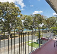 First floor unit close to shops park and waterfront - Accommodation Port Macquarie