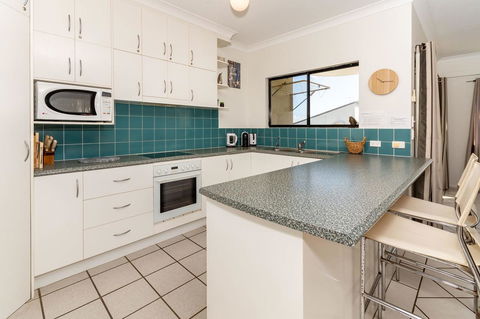 Waterfront Views From Private Rooftop Balcony - Bayview South Esp, Bongaree - Accommodation Port Macquarie 8