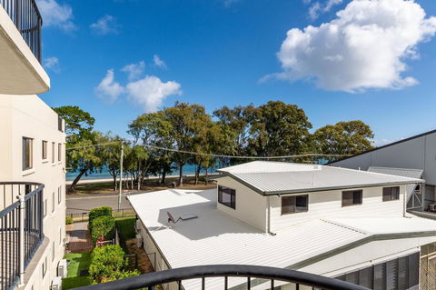 Waterfront Views From Private Rooftop Balcony - Bayview South Esp, Bongaree - Accommodation Port Macquarie 16
