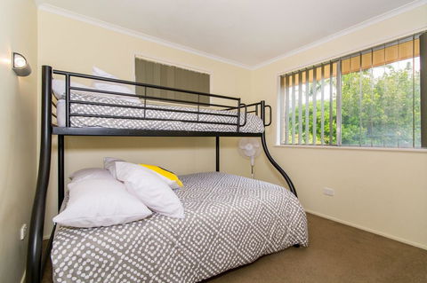 Short Stroll To Surf Beach - North Street, Woorim - Accommodation Port Macquarie 6