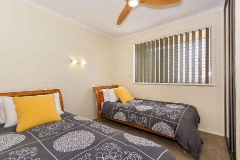 Short Stroll To Surf Beach - North Street, Woorim - Accommodation Port Macquarie 13