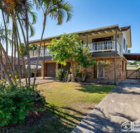 Family Holiday Haven on Boronia 100m to Beach - Accommodation Port Macquarie