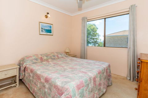 Water Views - Top Floor -Clearview Apartments South Esp, Bongaree - Accommodation Port Macquarie 3
