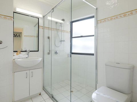 Mooloomba Five - Accommodation Port Macquarie 5