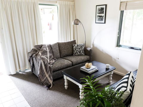 Pinetrees Lodge - Accommodation Port Macquarie 1