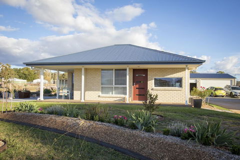 Gindanha - Accommodation Port Macquarie 0