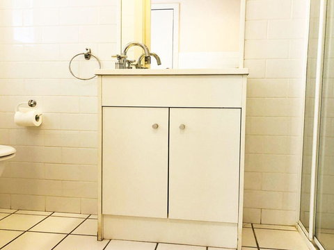 'Bagnall Views' 2/161 Government Rd - Stylish & Modern Duplex Across The Road To The Waters Edge - Accommodation Port Macquarie 2