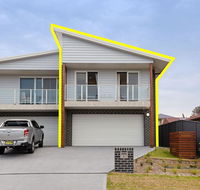 'Birubi Breezes' 2/7 Fitzroy St - Large Duplex with Air Conditioning WIFI  only 5 minute walk to the beach - Accommodation Port Macquarie