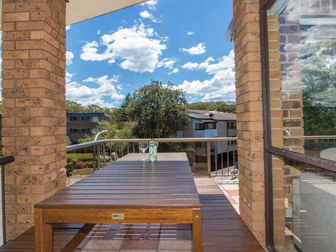 'COLUMBIA VIEWS', 2/9 COLUMBIA CLOSE - AIRCON, WIFI, NETFLIX, VIEWS & BOAT PARKING - Accommodation Port Macquarie 2
