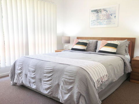 'Sandy Palms' 28 Moorooba Cr - Beautiful Home With Wifi, Air-con And Boat Parking - Accommodation Port Macquarie 1