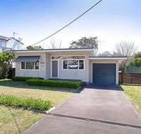 'Shoalz' 28 Rigney Street - Renovated Pet Friendly Cottage  Boat Parking - Accommodation Port Macquarie