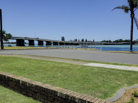 'Time And Tide' 1 - Ground Floor With Water Views - Accommodation Port Macquarie 2