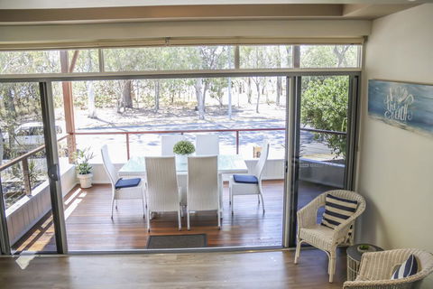 'Top Tier' Dog Friendly Holiday Home - Accommodation Port Macquarie 0