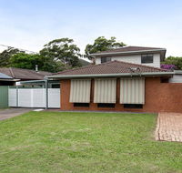 'Willows At The Bay' 111 Horace St - Large House with Aircon WIFI and Boat Parking. - Accommodation Port Macquarie