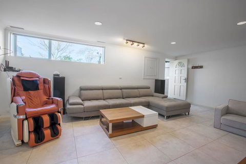 , , , Alice Wonderland, , ,  In 4 Beds House - Accommodation Port Macquarie 2