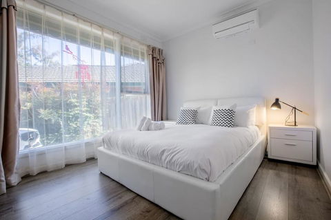, , , Alice Wonderland, , ,  In 4 Beds House - Accommodation Port Macquarie 3