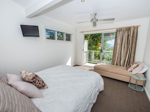 1 'Florida', 5 Lillian Street - 2 Min Walk To Beach, Shops & Restaurants - Accommodation Port Macquarie 3