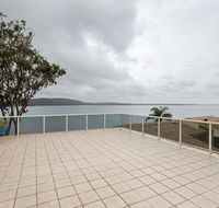 1 'Kooringal' 105 Soldiers Point Road - waterfront unit wth aircon - Accommodation Port Macquarie