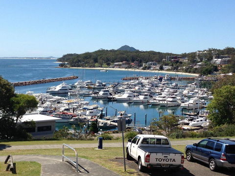 1 'Laman Lodge', 15 Laman Street - Stunning Air Conditioned Unit With Water Views And WIFI - Accommodation Port Macquarie 0