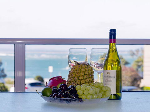 1 'Portofino' 7 Laman Street - Aircon & 1st Level Unit - Accommodation Port Macquarie 1
