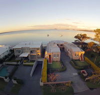 1 'Seaside Splendour' 137 Soldiers Point Road - beautiful unit on the waterfront - Accommodation Port Macquarie