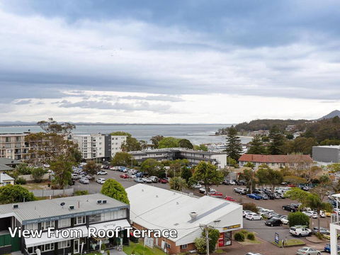 1 'Seaview', 9 Church Street - Huge Air Conditioned Unit With Lift & WIFI - Accommodation Port Macquarie 0