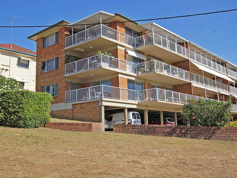 1 'Teramby Court' 104 Magnus Street - In Nelson Bay CBD - Accommodation Port Macquarie 2