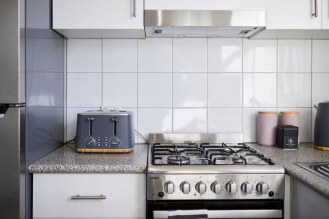 1 Bedroom Apt With Parking Stroll To Elwood Beach - Accommodation Port Macquarie 2
