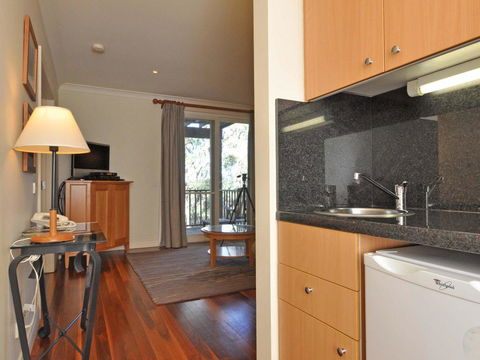 1 Bedroom Executive Villa Located Within Cypress Lakes - Accommodation Port Macquarie 2