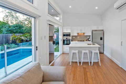 1 Bedroom Sydney Beach Studio - Accommodation Port Macquarie 0