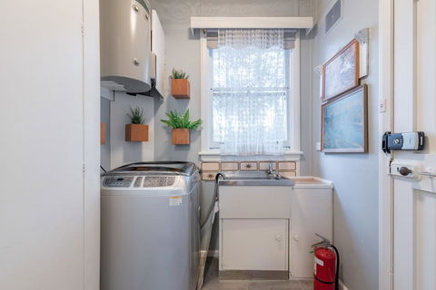1 Private Double Room In Carramar 1 Minute Walk To Station - SHAREHOUSE - Accommodation Port Macquarie 3