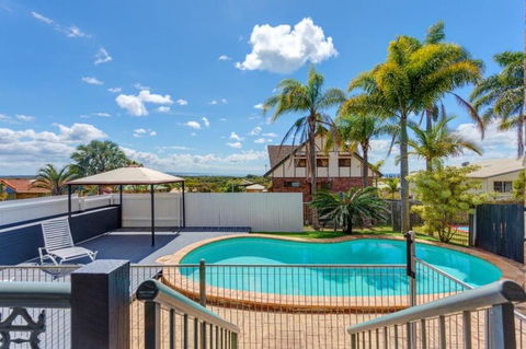 1-33 Tingira Close - Rainbow Beach, Gorgeous Ocean Views, Swimming Pool, Air Conditioning - Accommodation Port Macquarie 3