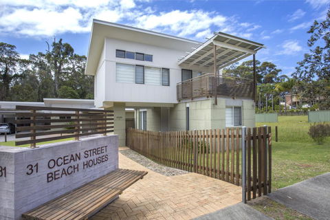 1/31 Ocean Street - A Relaxing Coastal Retreat - Accommodation Port Macquarie 0