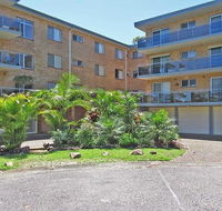 10 'Parkview' 11-13 Catalina Close - peaceful park views - Accommodation Port Macquarie