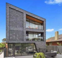 106 Modern Prestige 3-Storey New Establishment - Accommodation Port Macquarie