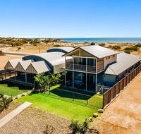 108 Madaffari Drive - Caretta - Luxurious Marina Home With A Spa and Free WiFi - Accommodation Port Macquarie