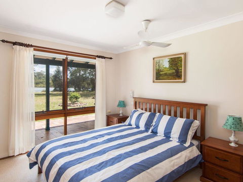 11 Bay Street - Waterfront Holiday - Accommodation Port Macquarie 2