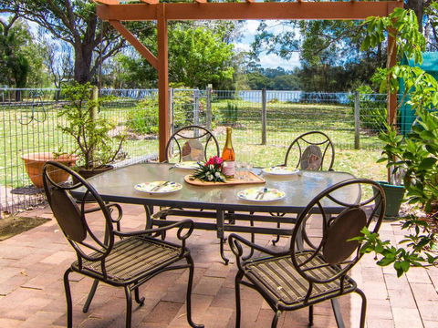 11 Bay Street - Waterfront Holiday - Accommodation Port Macquarie 0