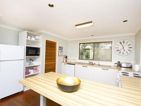 11 Coast At Boomerang Beach - Accommodation Port Macquarie 2