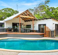 11 Naiad Court - Rainbow Shores Fantastic Family Retreat Swimming Pool 200m to beach Free Wi-Fi - Accommodation Port Macquarie